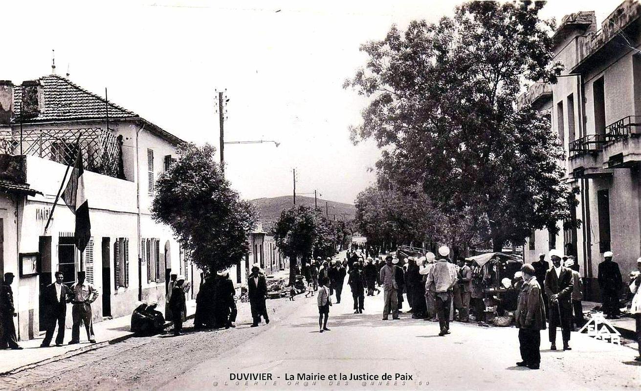 Duvivier - Mairie et Justice de Paix.jpg